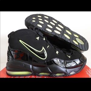 NIB Nike Air Max Uptempo ‘95 - Black/Volt - Men’s 10.5